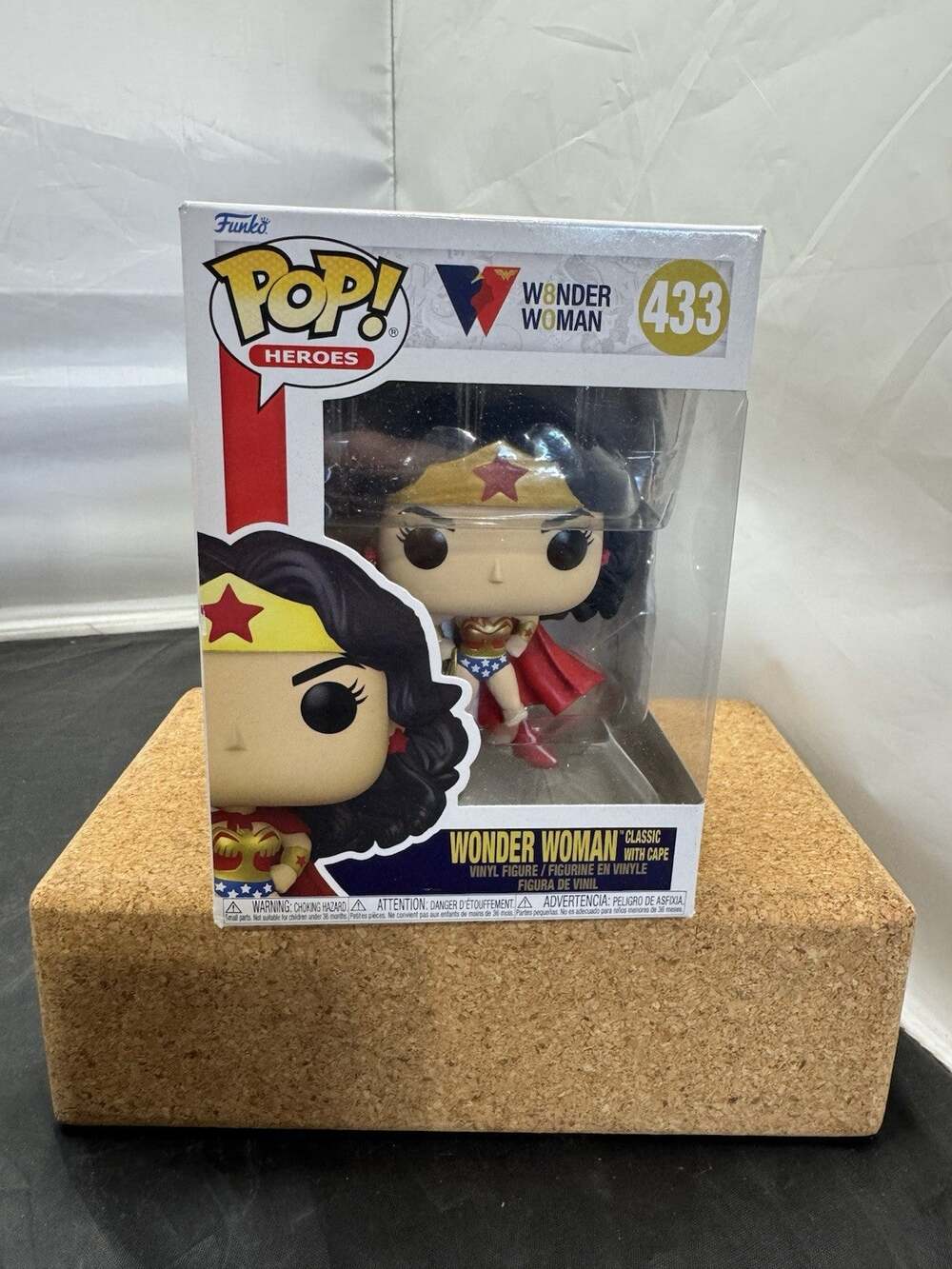 Funko Pop DC Heroes Wonder Woman Classic With Cape 433 80th Anniversary Vaulted